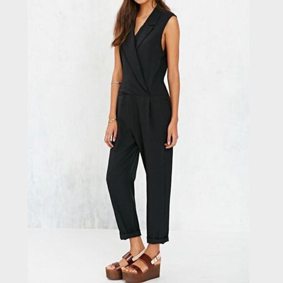 ALICE & UO Apolline Collar Jumpsuit Black Sleeveless Size 2 Blazer Style Ankle - Picture 2 of 11